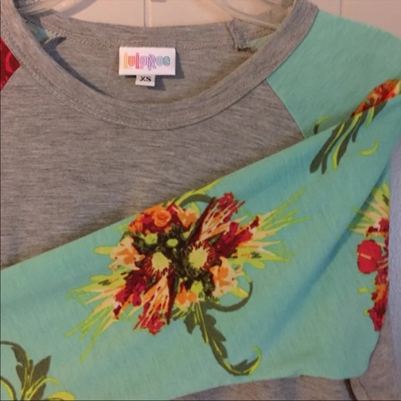 Floral Raglan Randy Tee - Picture 4 of 6